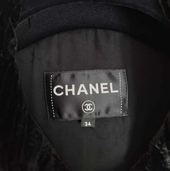 CHANEL velvet black coat - Picture 9 of 16